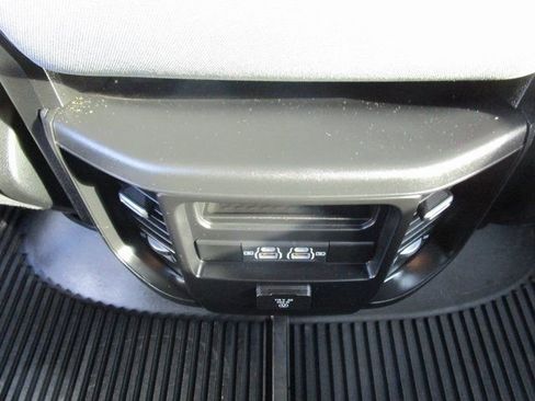 Used 2021 RAM 1500 Big Horn image 17
