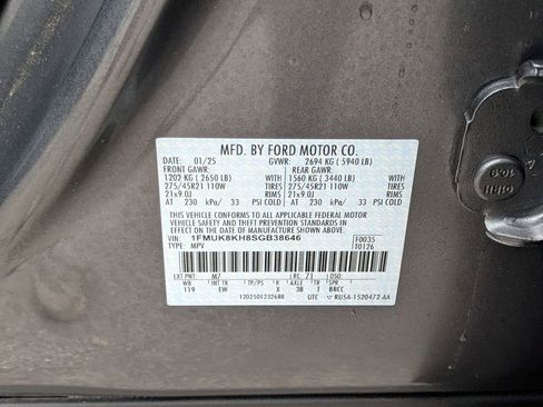 Used 2025 Ford Explorer ST-Line w/ ST-Line Street Pack image 32