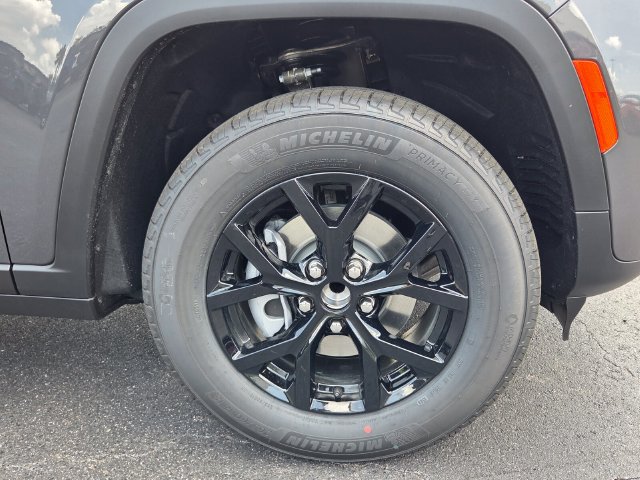 New 2026 Jeep Grand Cherokee Altitude RWD image 9