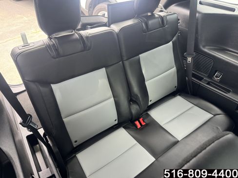 Used 2022 Ford Explorer XLT w/ Equipment Group 202A AWD/4WD image 33
