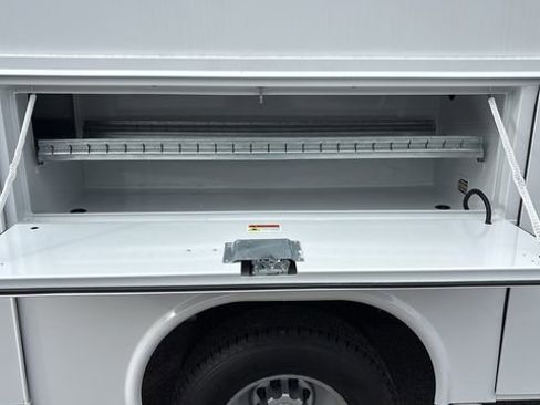 New 2025 Chevrolet Express 3500 w/ Power Convenience Package image 24