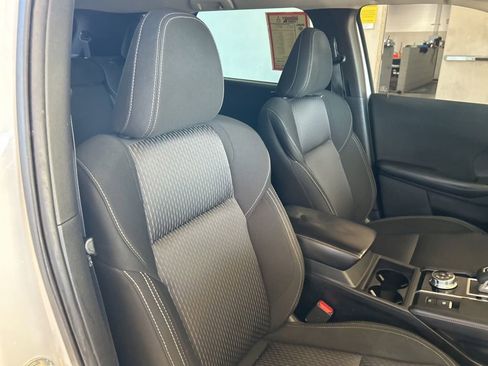 Used 2022 Mitsubishi Outlander ES image 18