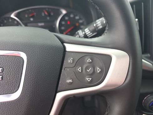 Used 2023 GMC Terrain SLT AWD/4WD image 17