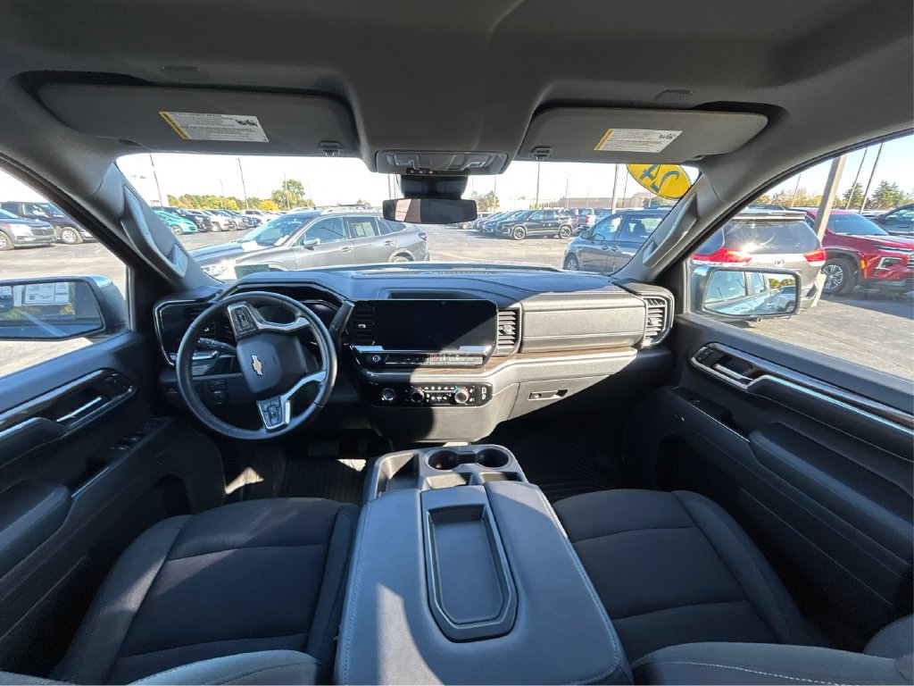 Used 2024 Chevrolet Silverado 1500 LT AWD/4WD image 15