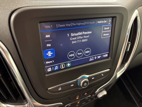 Used 2024 Chevrolet Equinox LT image 31