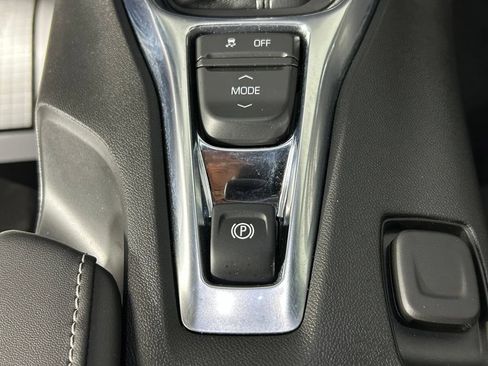 Used 2024 Chevrolet Camaro LT RWD image 18