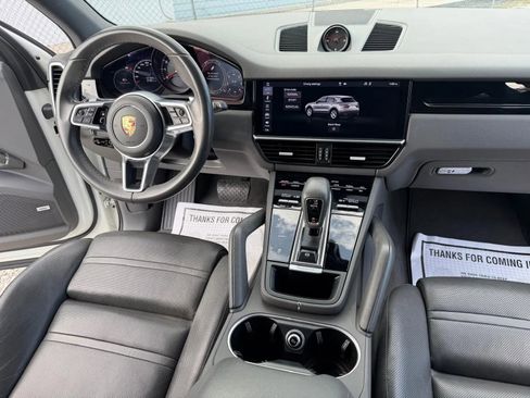 Used 2020 Porsche Cayenne image 10