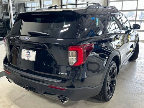 Used 2024 Ford Explorer ST-Line w/ Class IV Trailer Tow Package AWD/4WD image 6