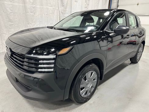 Used 2025 Nissan Kicks S AWD/4WD image 3