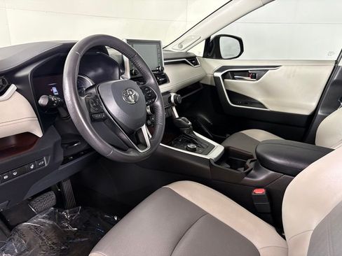 Used 2021 Toyota RAV4 Limited w/ Limited Grade Weather Package AWD/4WD image 22