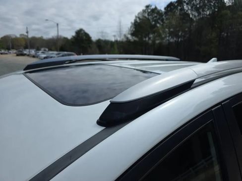 Used 2018 Toyota RAV4 Limited image 13