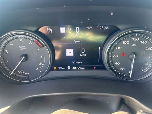 Used 2023 Cadillac XT4 Sport image 7