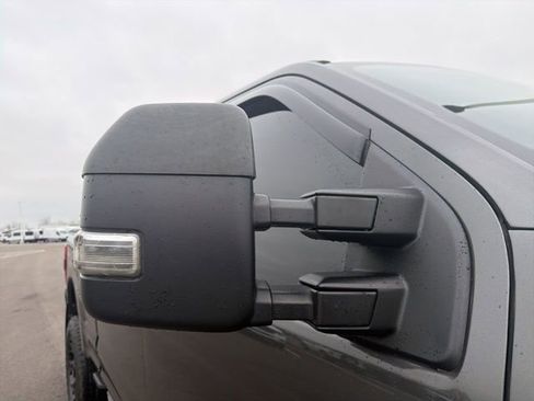 Used 2017 Ford F250 XLT w/ XLT Premium Package image 8