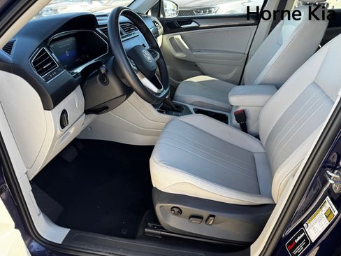 Used 2023 Volkswagen Tiguan SE image 10