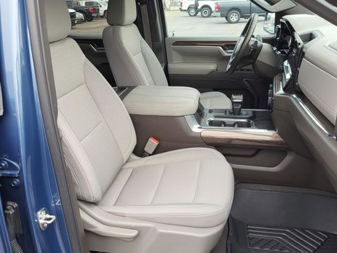 Used 2024 Chevrolet Silverado 1500 LT image 10