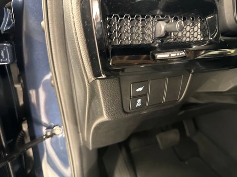 Used 2024 Honda CR-V EX-L image 18