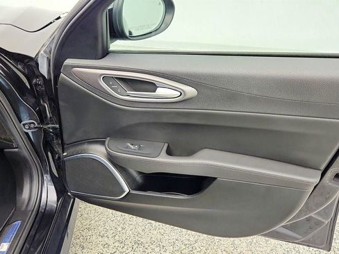 Used 2022 Alfa Romeo Giulia Veloce image 26