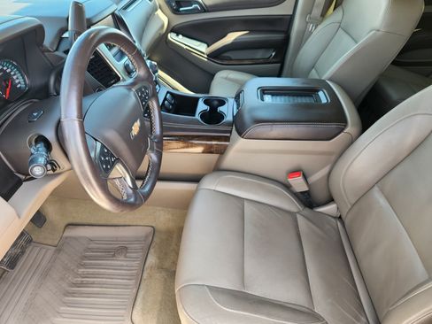 Used 2015 Chevrolet Tahoe LT w/ Luxury Package RWD image 13
