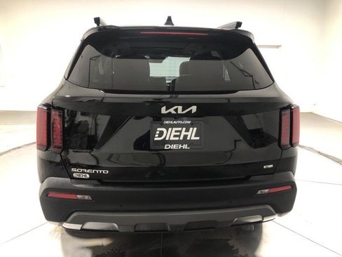 Certified 2023 Kia Sorento X-Line EX image 6