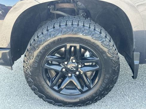 Used 2023 Chevrolet Silverado 1500 LT Trail Boss w/ Convenience Package II image 20