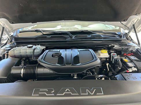 Used 2025 RAM 1500 Laramie AWD/4WD image 26