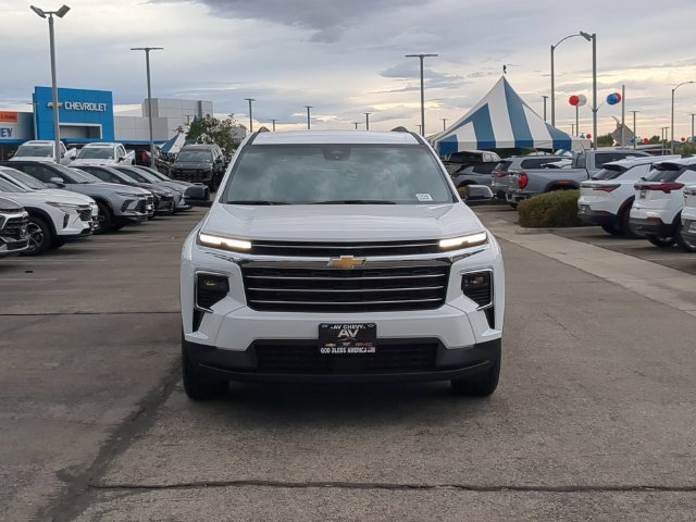 New 2027 Chevrolet Traverse LT FWD image 3