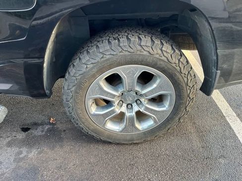 Used 2023 RAM 1500 Big Horn AWD/4WD image 34