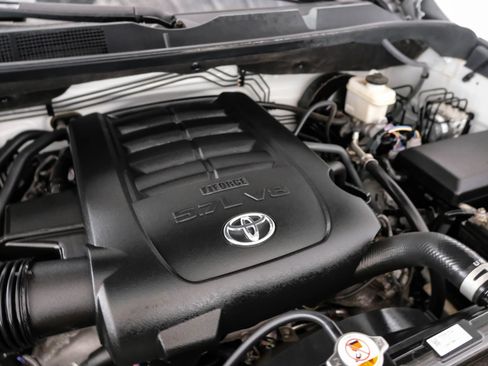 Used 2018 Toyota Tundra SR5 w/ SR5 Upgrade Package image 54