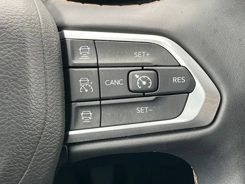 Used 2022 Jeep Compass Limited AWD/4WD image 36