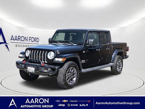 Used 2020 Jeep Gladiator Overland w/ Trailer Tow Package AWD/4WD image 1