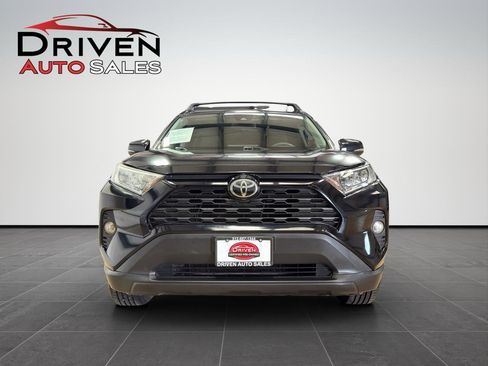 Used 2019 Toyota RAV4 XLE image 8