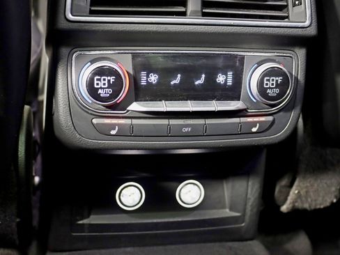 Used 2018 Audi Q7 3.0T Prestige w/ Prestige Package image 29