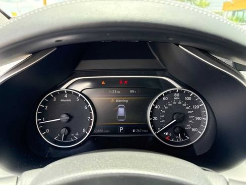 Used 2018 Nissan Murano SV w/ Premium Package FWD image 13