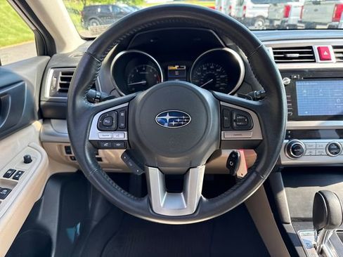 Used 2017 Subaru Outback 2.5i Premium AWD/4WD image 20