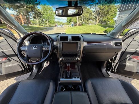 Used 2016 Lexus GX 460 w/ Premium Package AWD/4WD image 31