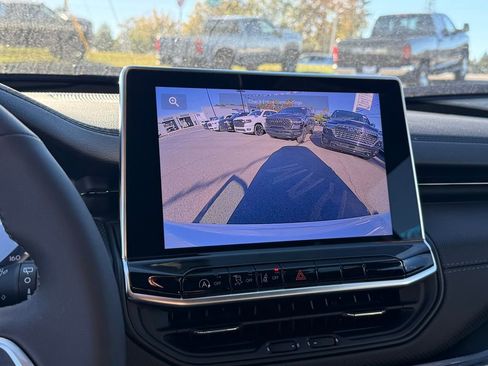 New 2026 Jeep Compass Latitude AWD/4WD image 22