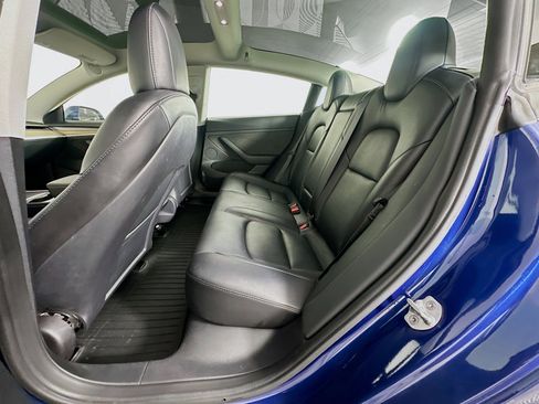 Used 2022 Tesla Model 3 Standard Range image 26