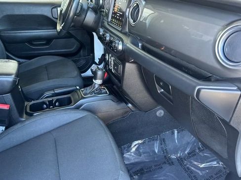 Used 2021 Jeep Wrangler Unlimited Sahara image 21