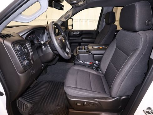 Used 2025 Chevrolet Silverado 2500 Custom w/ Custom Value Package AWD/4WD image 12
