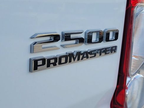 Used 2025 RAM ProMaster 2500 w/ Convenience Group FWD image 5