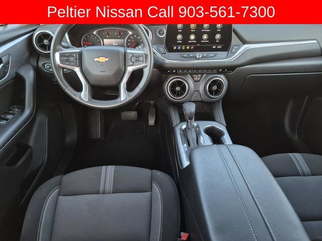 Used 2025 Chevrolet Blazer LT FWD image 22
