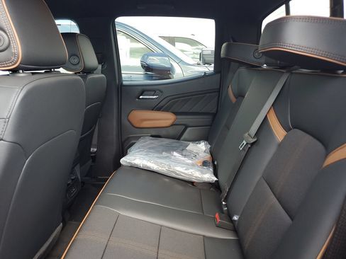 New 2026 GMC Canyon AT4 AWD/4WD image 11