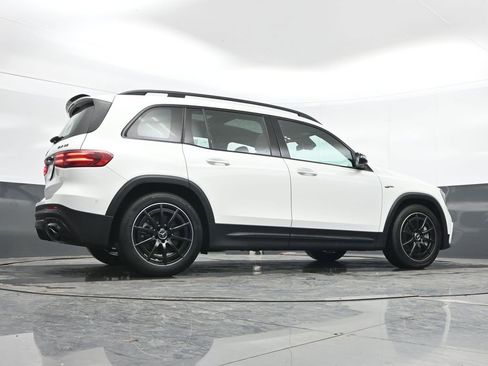 Used 2025 Mercedes-Benz GLB 35 AMG 4MATIC image 42