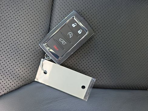 New 2026 Jeep Grand Cherokee Limited image 38