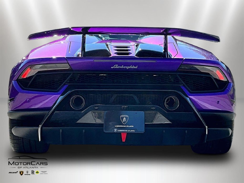 Used 2019 Lamborghini Huracan Performante AWD/4WD image 4