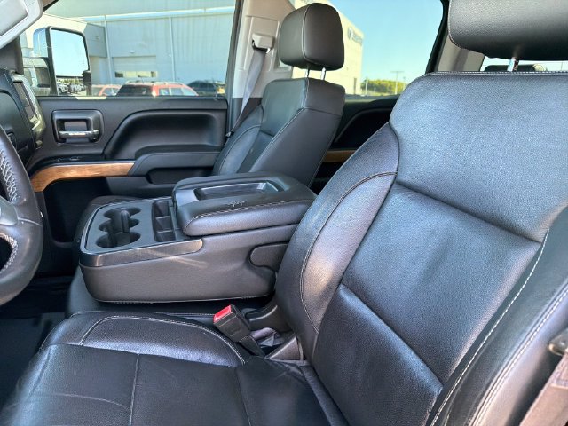 Used 2016 Chevrolet Silverado 2500 LTZ AWD/4WD image 18