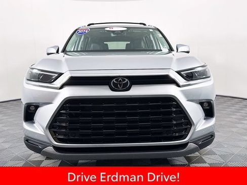 Certified 2024 Toyota Grand Highlander AWD image 2