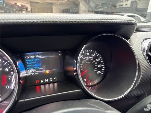 Used 2016 Ford Mustang Coupe RWD image 12