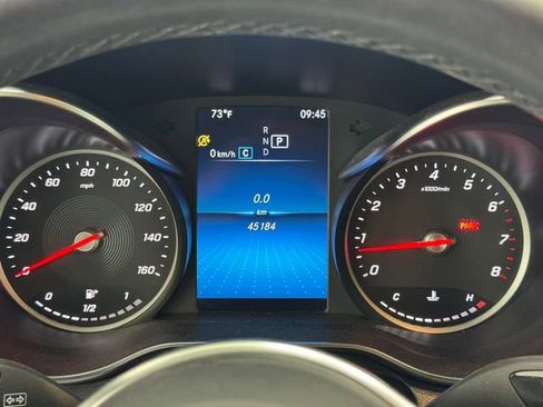 Used 2022 Mercedes-Benz GLC 300 image 2