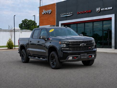 Used 2021 Chevrolet Silverado 1500 LT Trail Boss w/ Convenience Package II AWD/4WD image 1